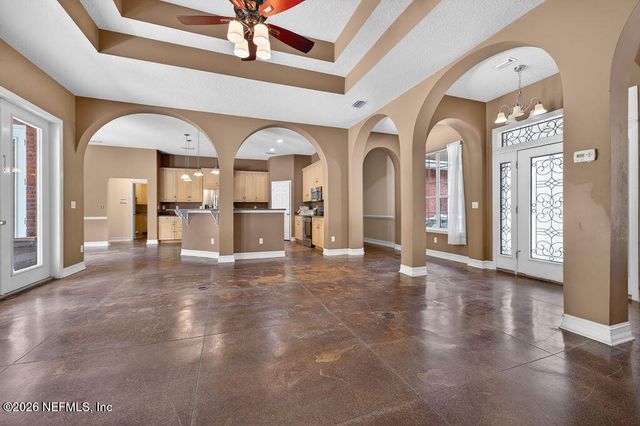 241 PIONEER Trail, Palatka, FL 32043