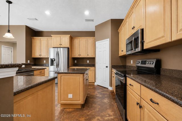 241 PIONEER Trail, Palatka, FL 32043