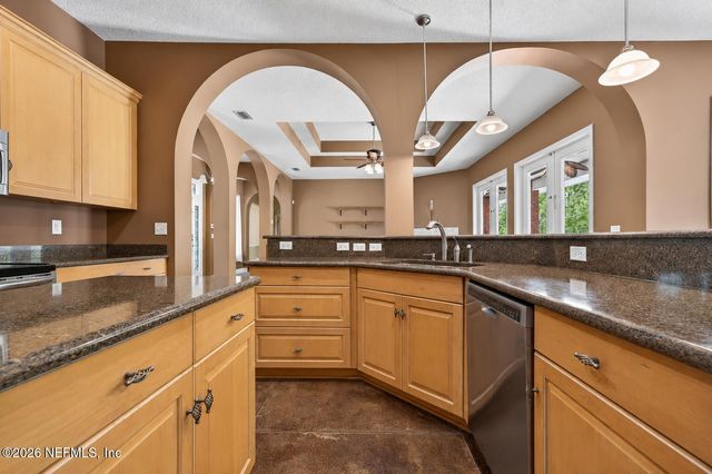 241 PIONEER Trail, Palatka, FL 32043