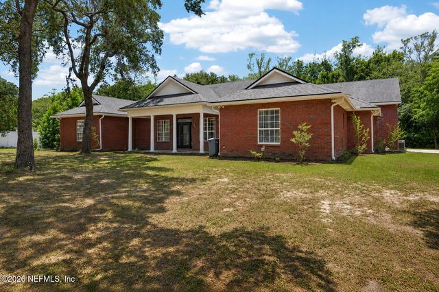 241 PIONEER Trail, Palatka, FL 32043