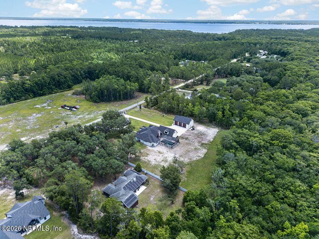 241 PIONEER Trail, Palatka, FL 32043