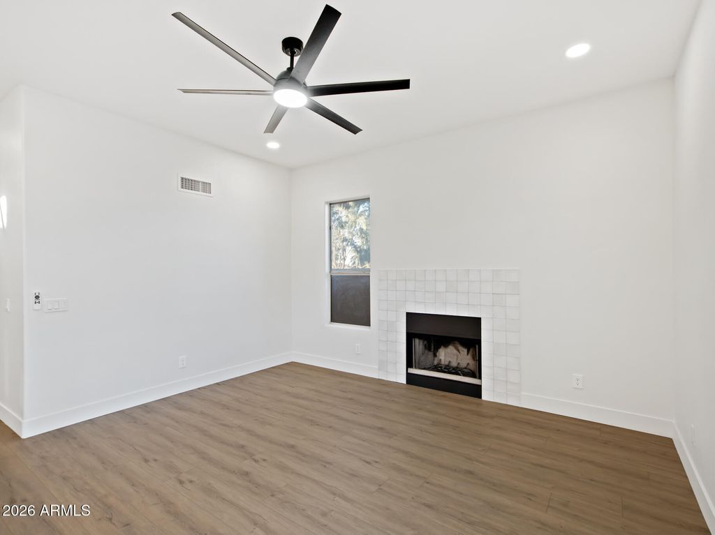 Image 12 of property listing at 3025 S CASCADE Place, Chandler, AZ 85248