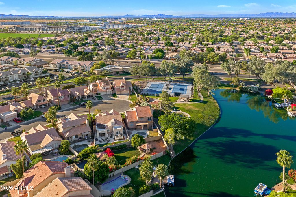 Image 2 of property listing at 3025 S CASCADE Place, Chandler, AZ 85248