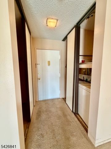 278 Crosse Dr 3F, Monroe Twp., NJ 08831