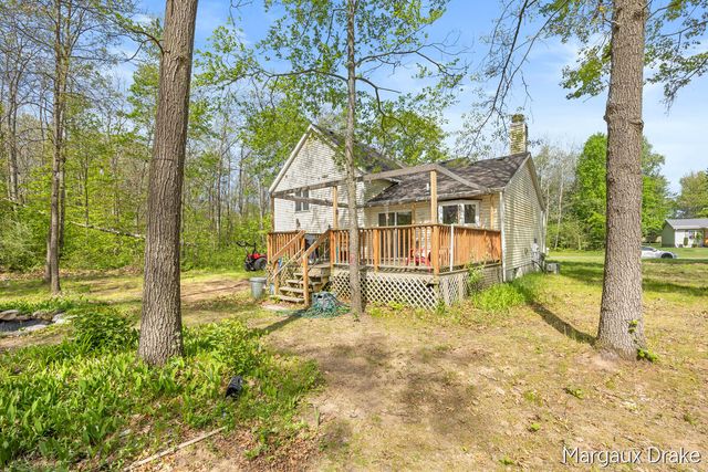 17225 Apache Trail, Howard City, MI 49329