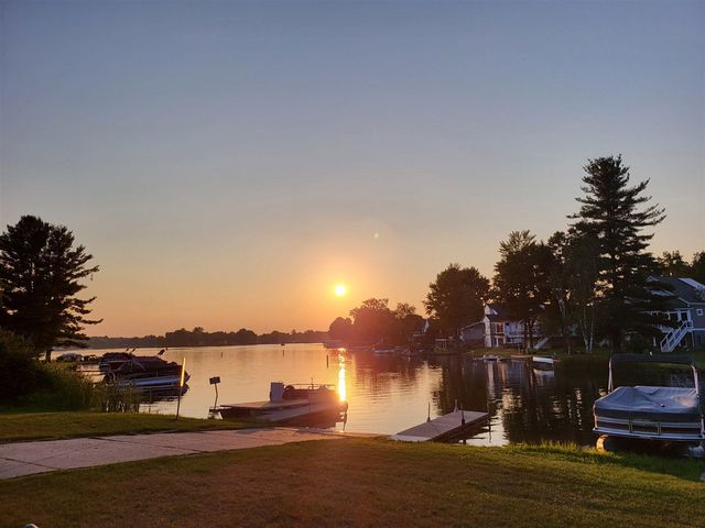 17225 Apache Trail, Howard City, MI 49329