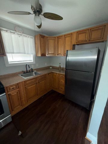 724 MENTOR AVE, Capitol Heights, MD 20743