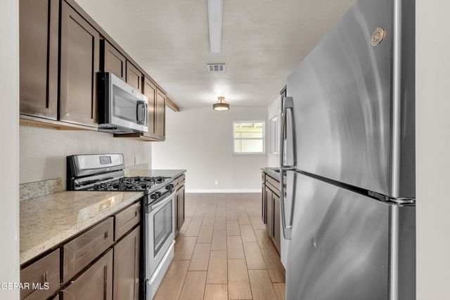140 TEAKWOOD Road, El Paso, TX 79915