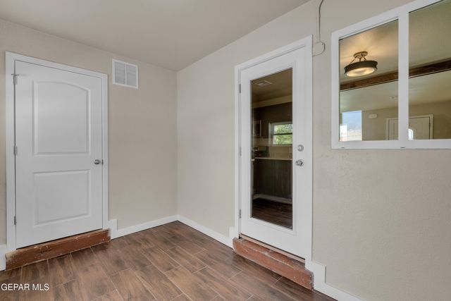 140 TEAKWOOD Road, El Paso, TX 79915