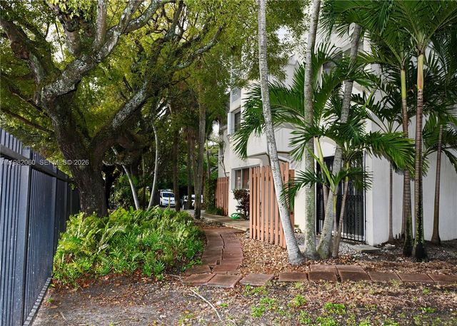 1910 SW 17th Ave 2, Miami, FL 33145