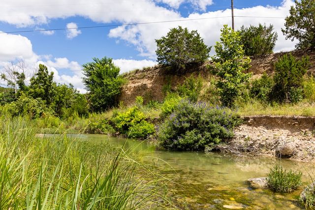 289 Hoot Owl Hollow Rd, Ingram, TX 78025