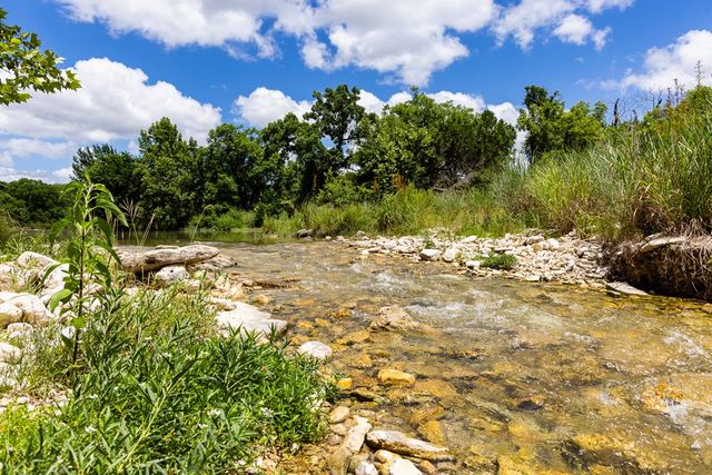 289 Hoot Owl Hollow Rd, Ingram, TX 78025