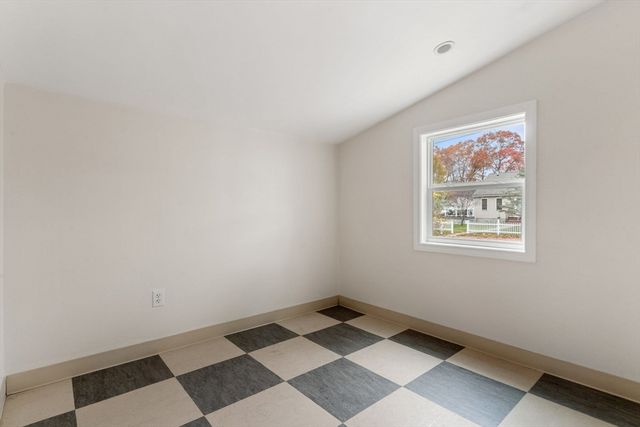 44 Dawes Rd, Brockton, MA 02301