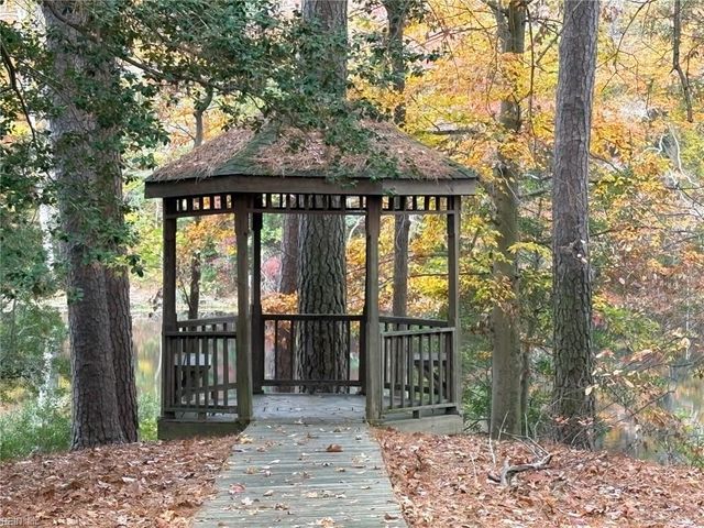 674 Todd TRL, Newport News, VA 23602