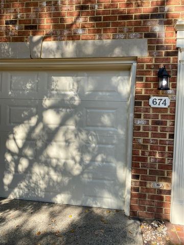 674 Todd TRL, Newport News, VA 23602