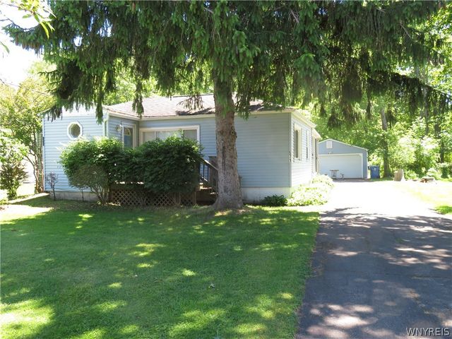 571 Tuscarora Road, Evans, NY 14006