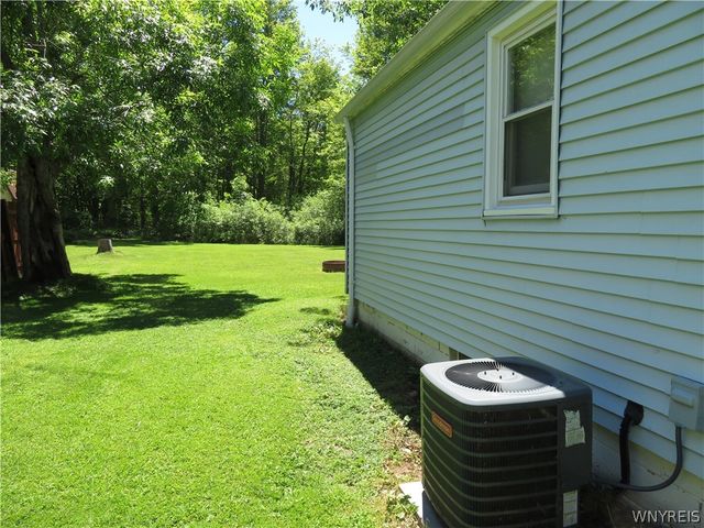 571 Tuscarora Road, Evans, NY 14006