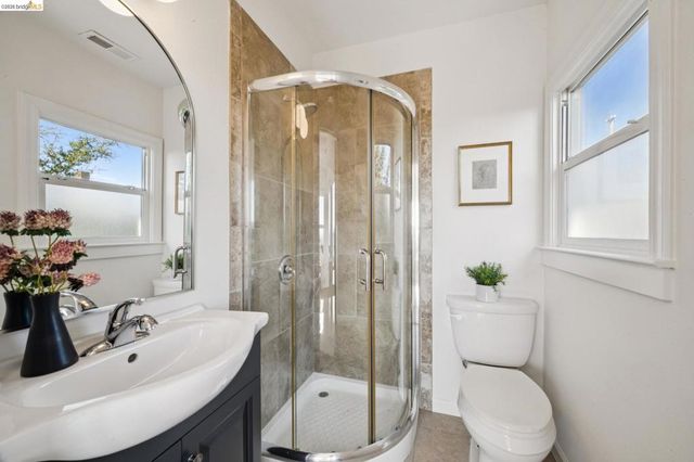 2636 Maxwell Ave, Oakland, CA 94619