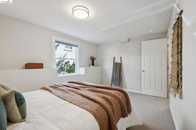 2636 Maxwell Ave, Oakland, CA 94619