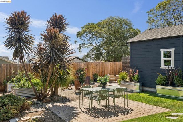 2636 Maxwell Ave, Oakland, CA 94619