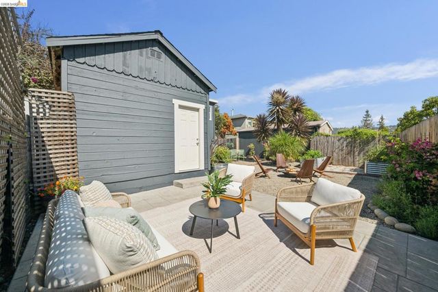 2636 Maxwell Ave, Oakland, CA 94619