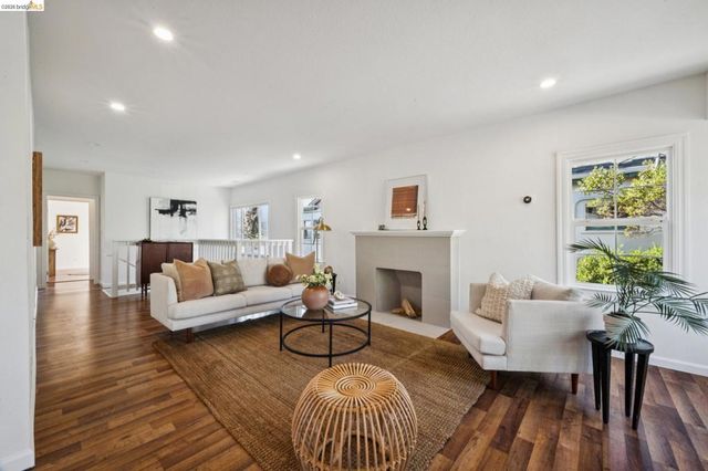 2636 Maxwell Ave, Oakland, CA 94619
