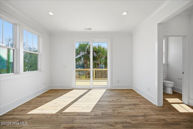 501 Greenville Avenue 1, Carolina Beach, NC 28428