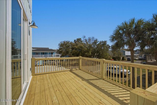 501 Greenville Avenue 1, Carolina Beach, NC 28428