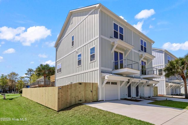 501 Greenville Avenue 1, Carolina Beach, NC 28428
