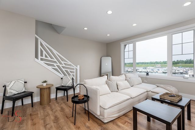 208 Leeward Way, Ottawa, IL 61350