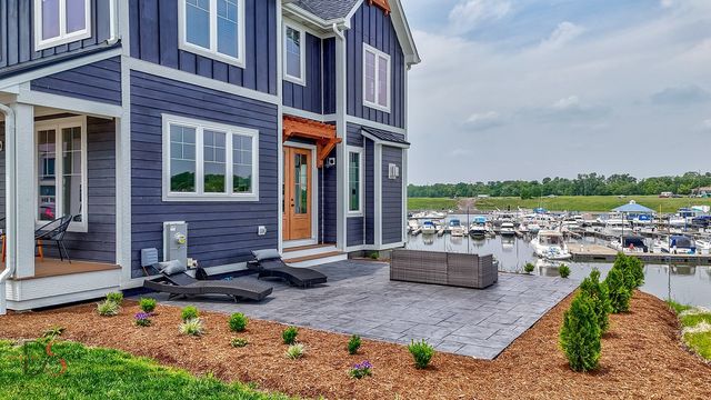 208 Leeward Way, Ottawa, IL 61350