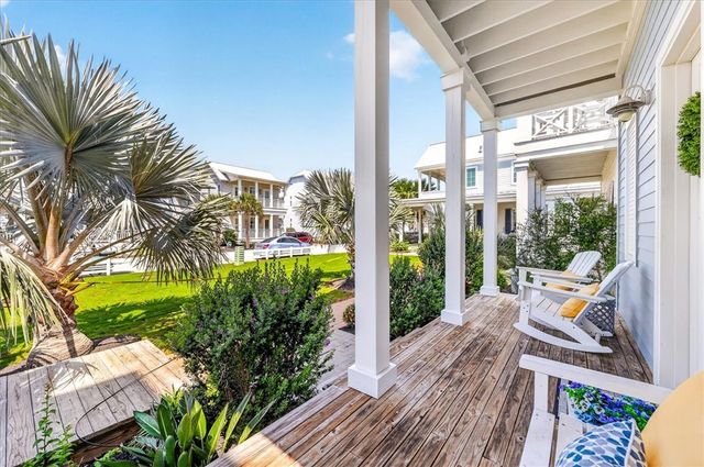 220 Laughter Lane, Port Aransas, TX 78373
