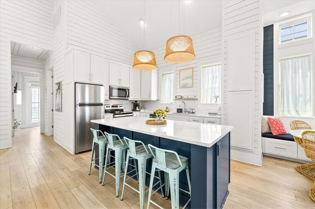 220 Laughter Lane, Port Aransas, TX 78373