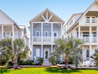 220 Laughter Lane, Port Aransas, TX 78373