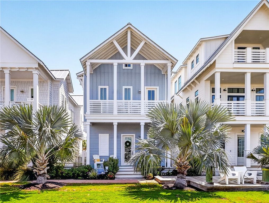 220 Laughter Lane, Port Aransas, TX 78373