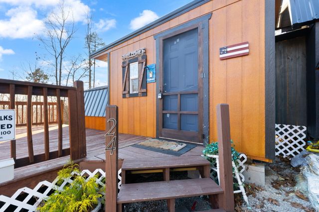 24 Sulphur Springs Hollow Road, Somerset, KY 42501