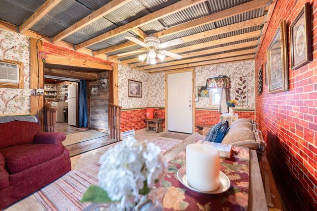 24 Sulphur Springs Hollow Road, Somerset, KY 42501