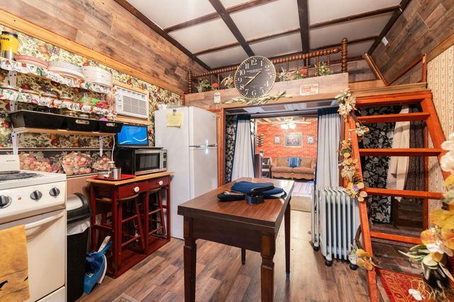 24 Sulphur Springs Hollow Road, Somerset, KY 42501