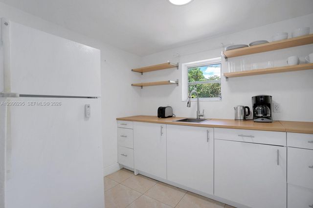 975 SW 10th Street 3, Miami, FL 33130