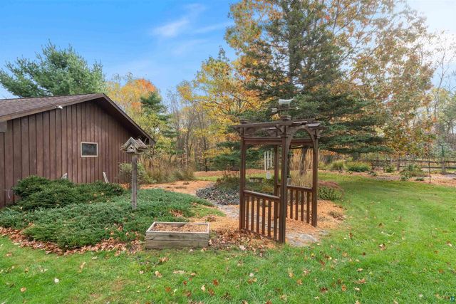 6659 E Cty Rd B, South Range, WI 54874