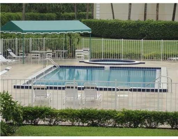 3525 Village Boulevard 406, West Palm Beach, FL 33409