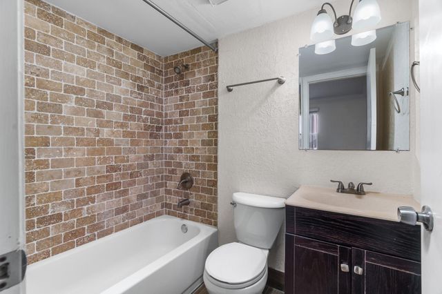 6181 NW 57TH Street 107, Tamarac, FL 33319