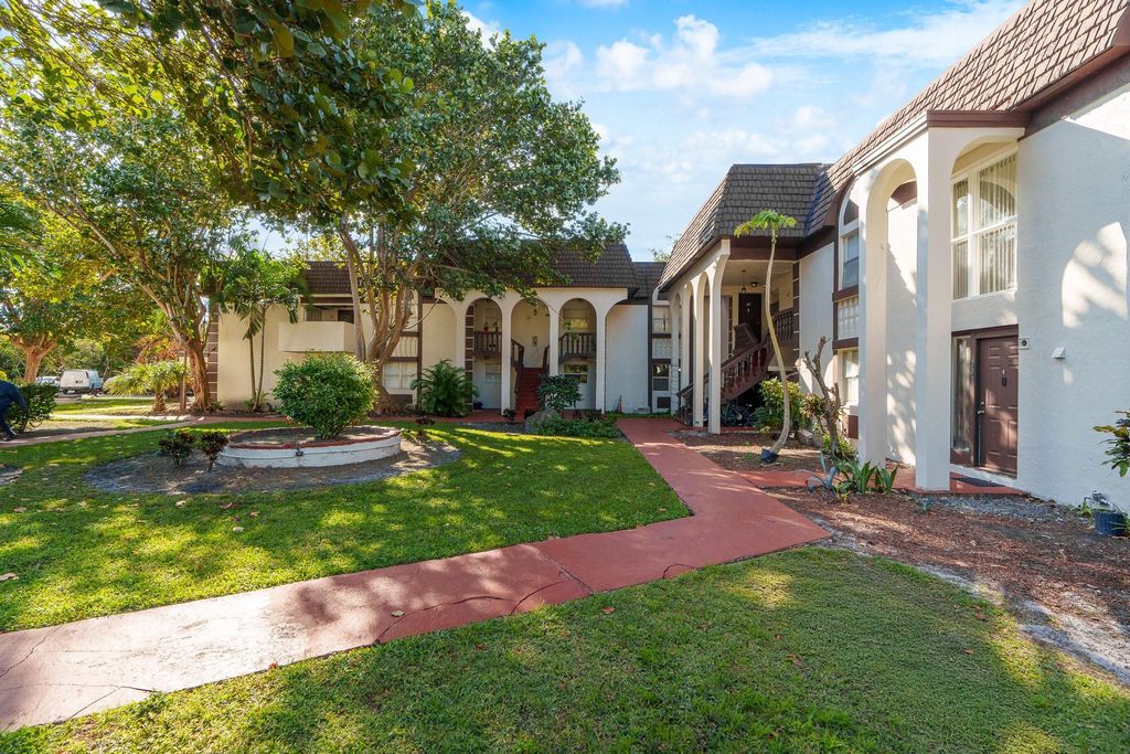 6181 NW 57TH Street 107, Tamarac, FL 33319