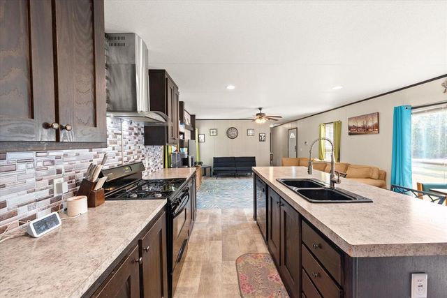 6220 N Anderson Road, Guthrie, OK 73044