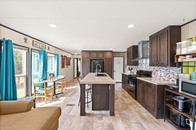 6220 N Anderson Road, Guthrie, OK 73044