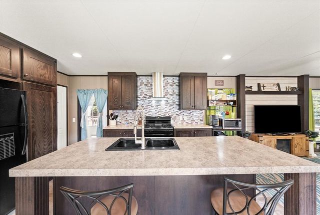 6220 N Anderson Road, Guthrie, OK 73044