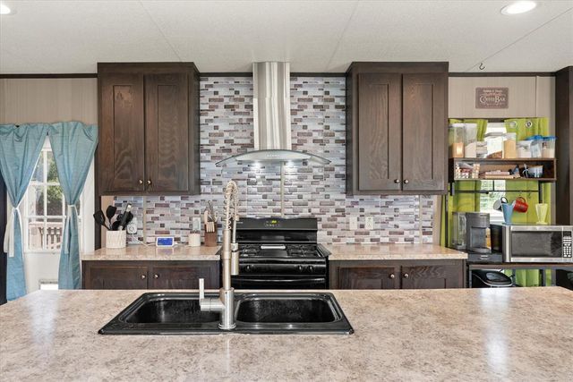 6220 N Anderson Road, Guthrie, OK 73044