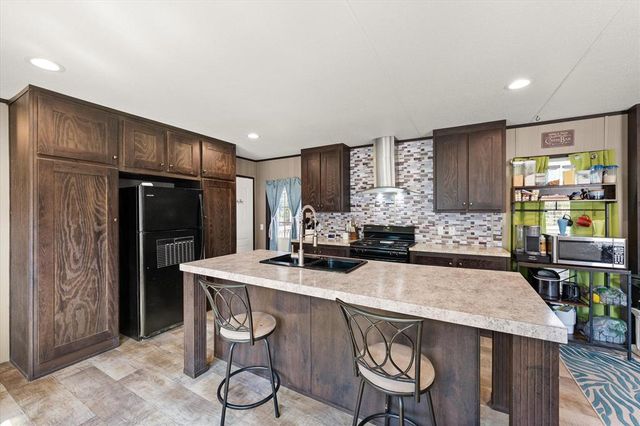 6220 N Anderson Road, Guthrie, OK 73044