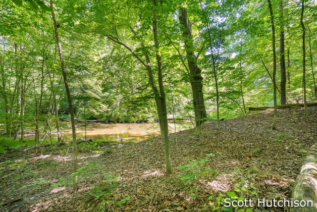 2710 12 Mile Road NE, Rockford, MI 49341