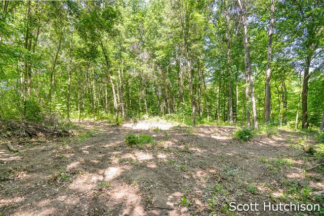 2710 12 Mile Road NE, Rockford, MI 49341